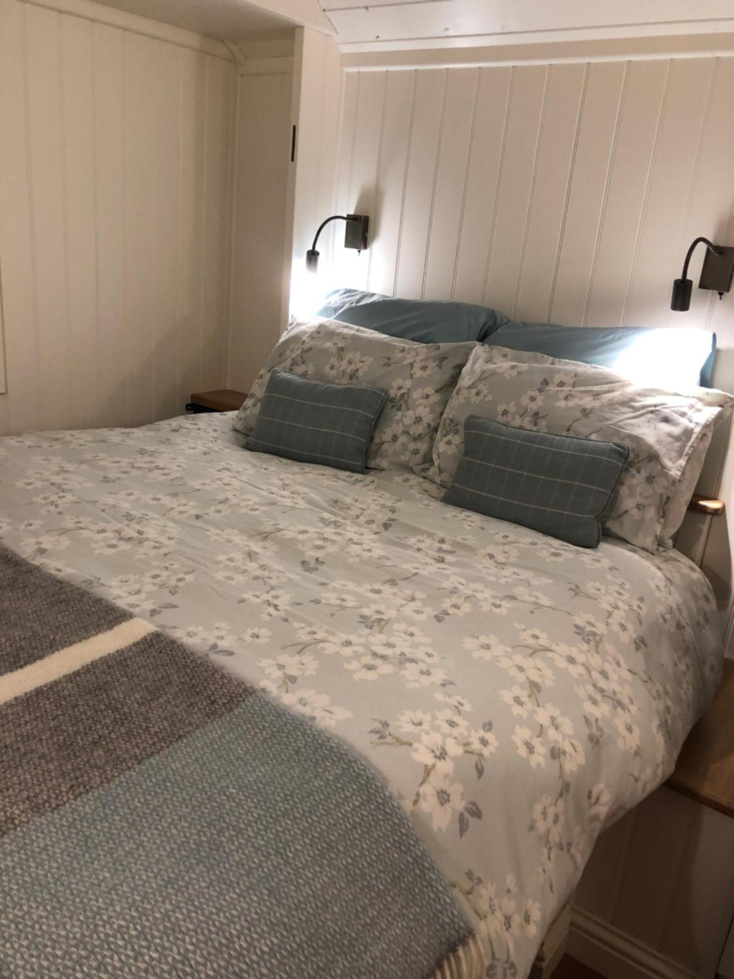 Green Valley, Cotswold Stay With Hamper Челтнъм Екстериор снимка