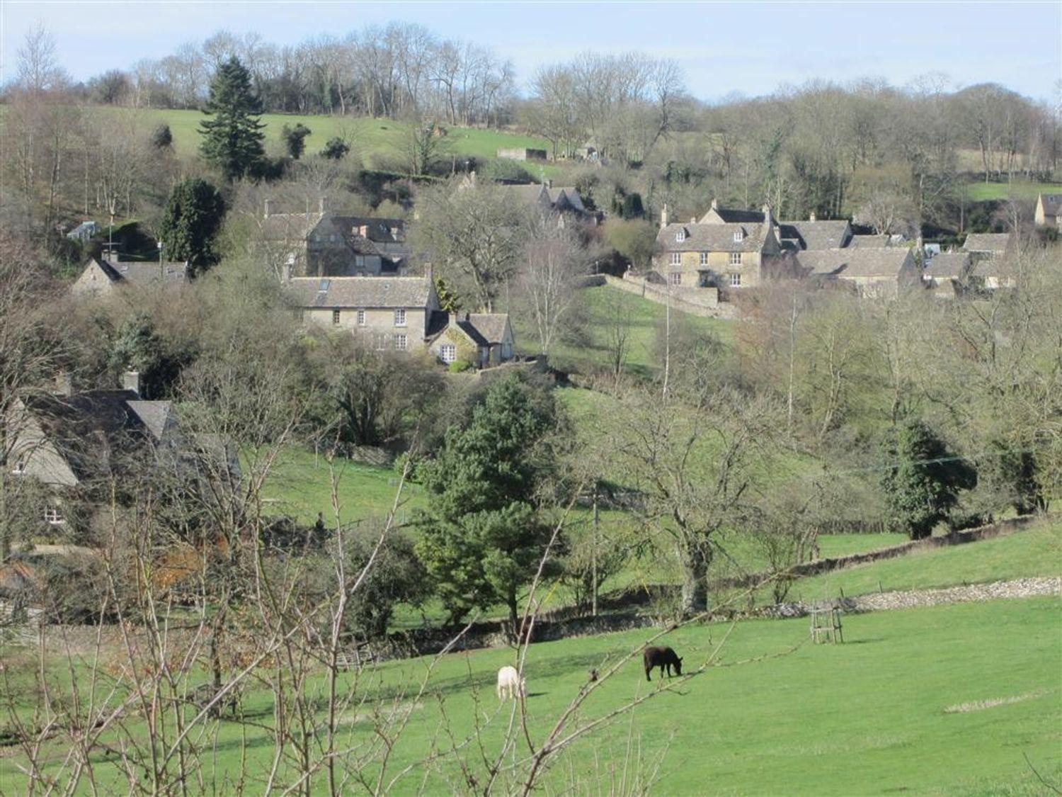 Green Valley, Cotswold Stay With Hamper Челтнъм Екстериор снимка