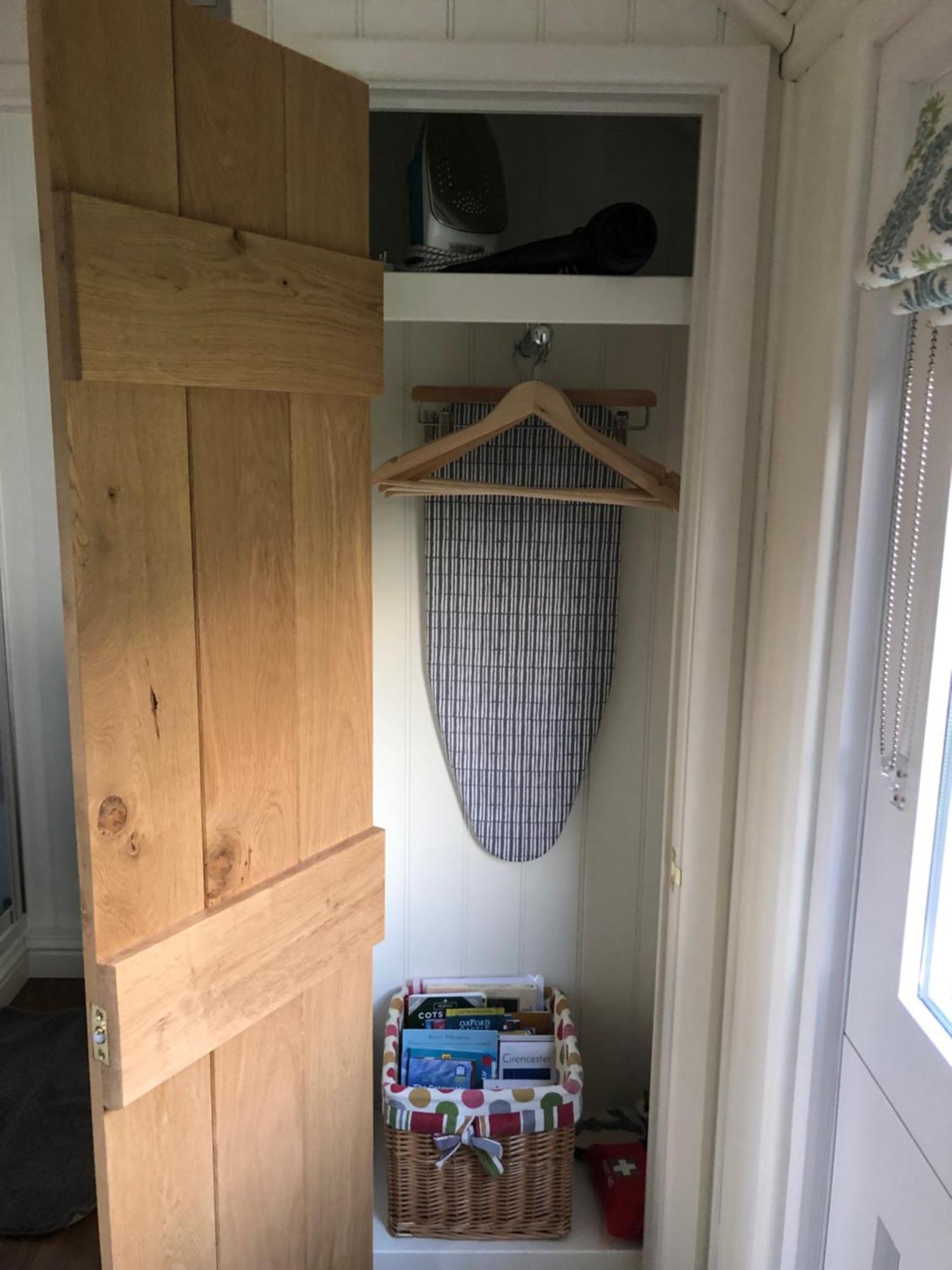 Green Valley, Cotswold Stay With Hamper Челтнъм Екстериор снимка